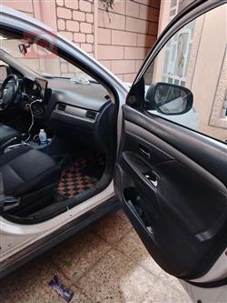 میتسوبیشی ئاوتلاندەر